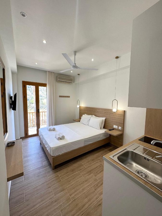 Lissos Rooms Сугия Екстериор снимка